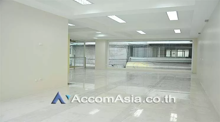 7  Office Space For Sale in silom ,Bangkok BTS Sala Daeng AA13149
